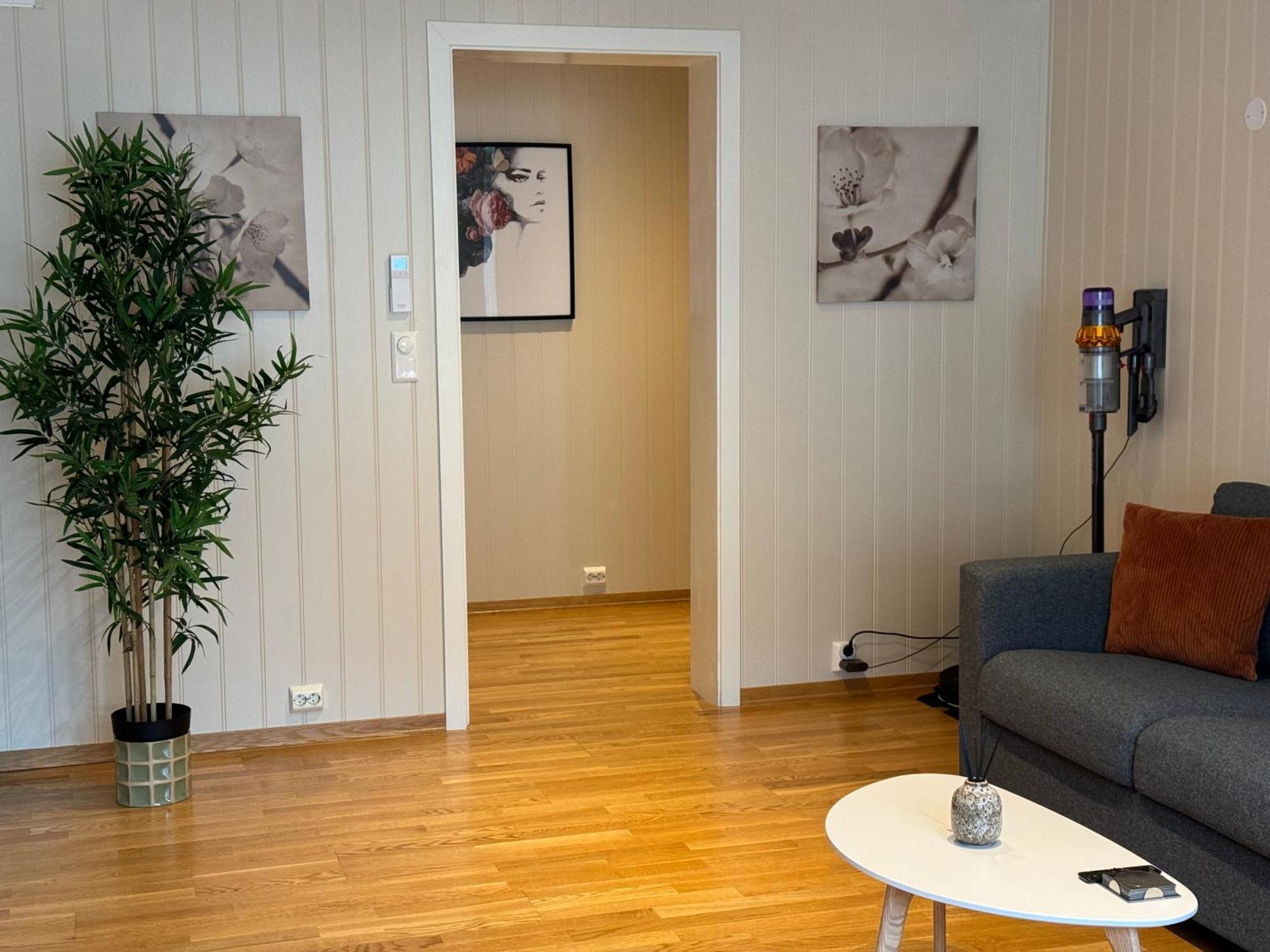 Charming 3-Bedroom Apartment In The Heart Of Кристиансун Екстериор снимка