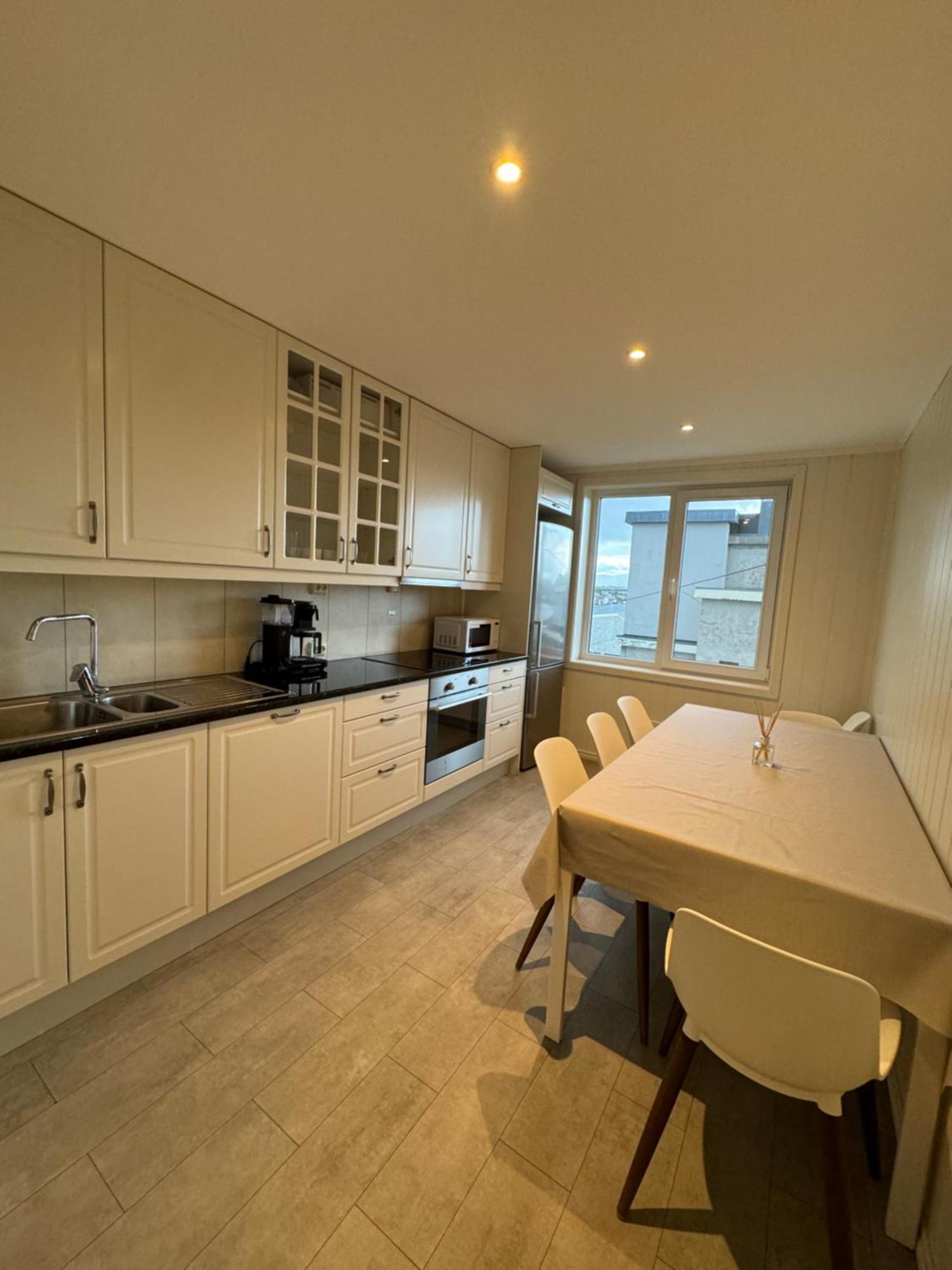 Charming 3-Bedroom Apartment In The Heart Of Кристиансун Екстериор снимка